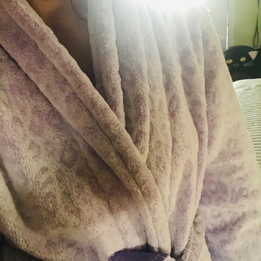 Oscar de la renta plush robe